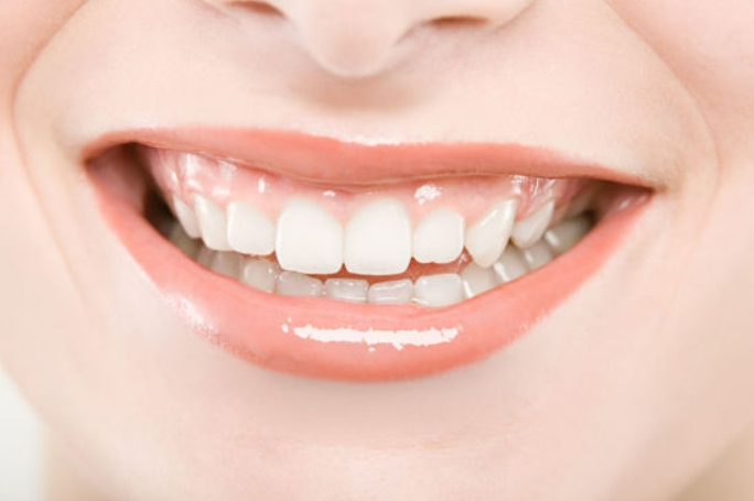 如何保护成年人的牙齿？